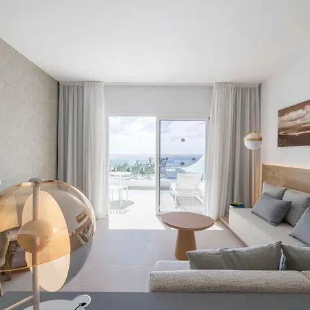호텔 Radisson Blu Resort, Lanzarote Adults Only 4*