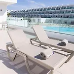 فندق Radisson Blu Resort, Lanzarote Adults Only كوستا تاغيسي