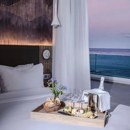 Radisson Blu Resort, Lanzarote Adults Only Otel Costa Teguise