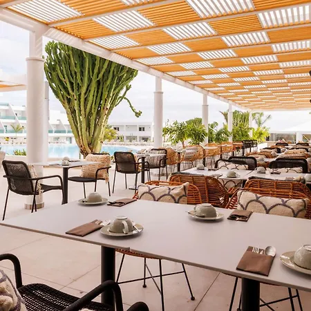 호텔 Radisson Blu Resort, Lanzarote Adults Only 4*