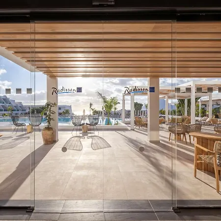 Radisson Blu Resort, Lanzarote Adults Only Otel Costa Teguise
