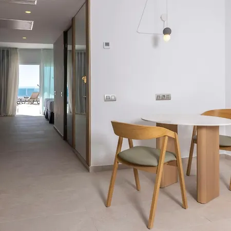 Radisson Blu Resort, Lanzarote Adults Only 호텔