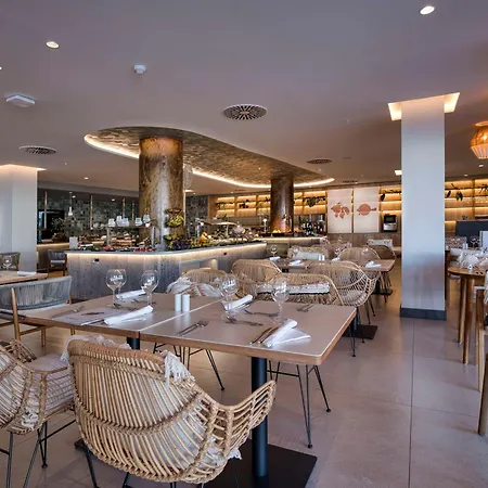Radisson Blu Resort, Lanzarote Adults Only 4* 코스타 테기세