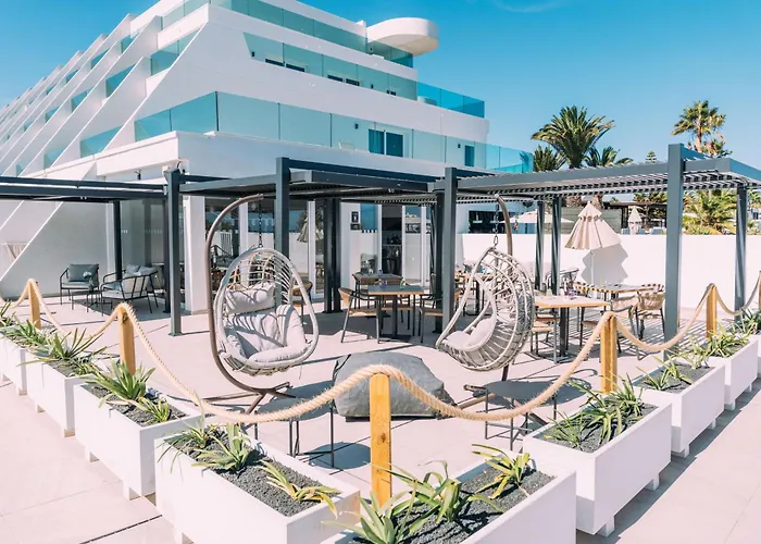 Radisson Blu Resort, Lanzarote Adults Only 4* كوستا تاغيسي