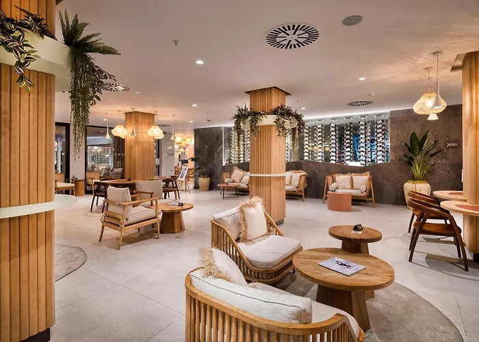 Radisson Blu Resort, Lanzarote Adults Only كوستا تاغيسي