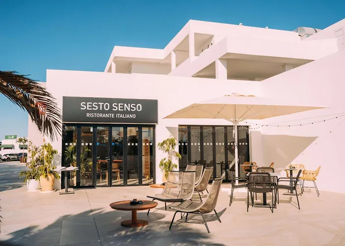 Radisson Blu Resort, Lanzarote Adults Only 4* كوستا تاغيسي