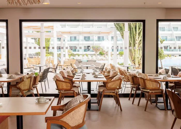 فندق Radisson Blu Resort, Lanzarote Adults Only