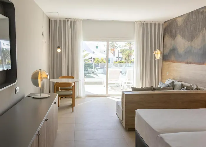 Radisson Blu Resort, Lanzarote Adults Only فندق 4*