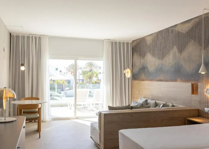 Radisson Blu Resort, Lanzarote Adults Only فندق كوستا تاغيسي