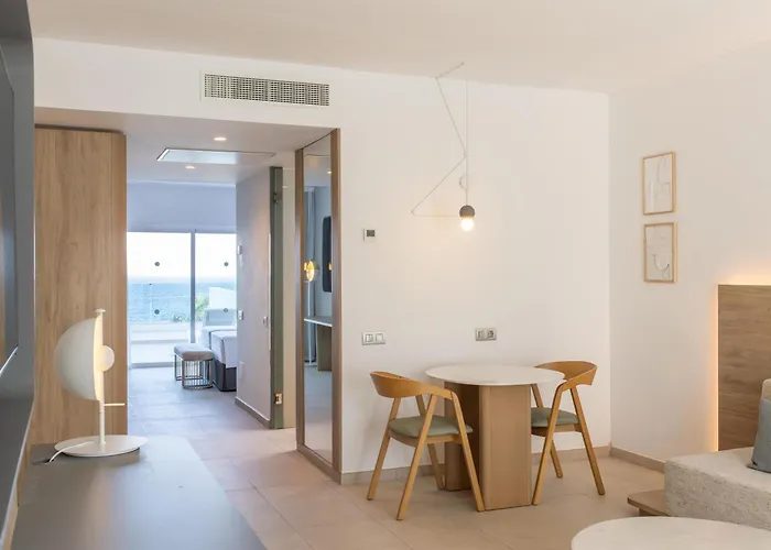 Hotel Radisson Blu Resort, Lanzarote Adults Only 4*