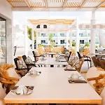 ホテル Radisson Blu Resort, Lanzarote Adults Only 4*