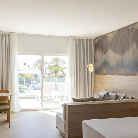 Radisson Blu Resort, Lanzarote Adults Only ホテル コスタ・テギセ